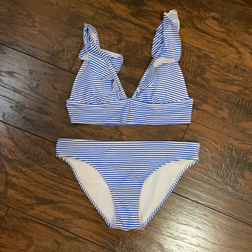 New aerie swim set